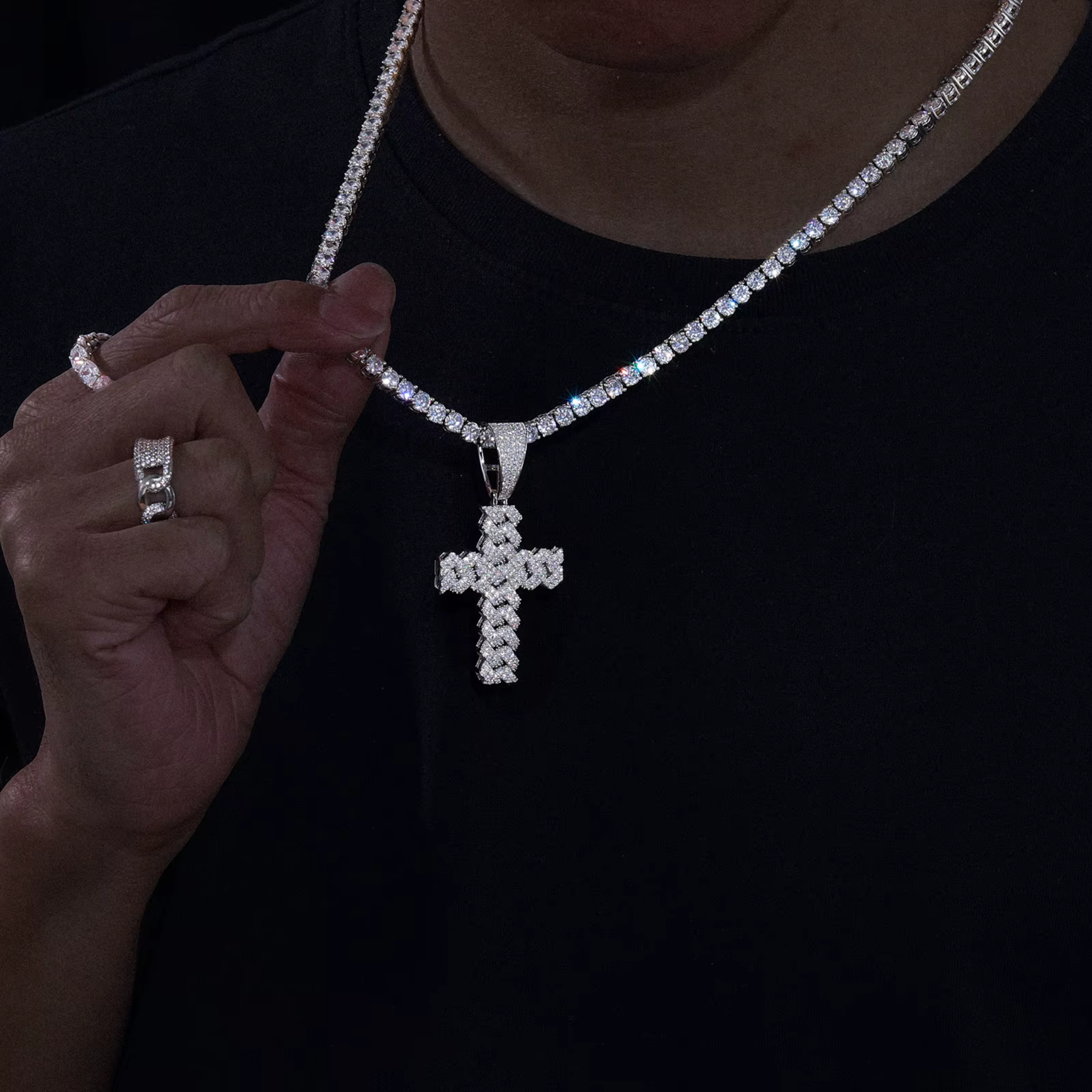 Dije cruz cubano