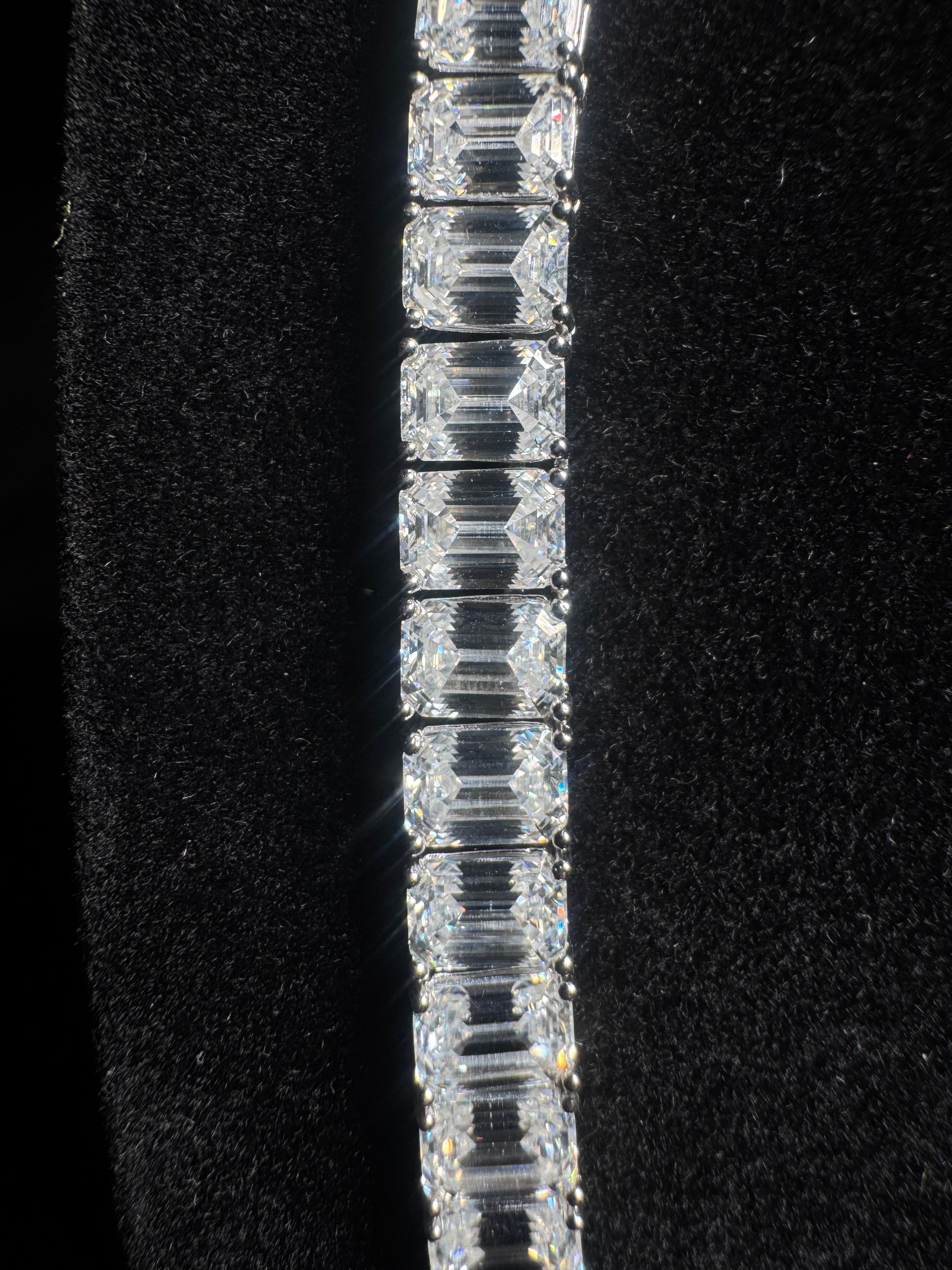 Esmerald 1.0 ct