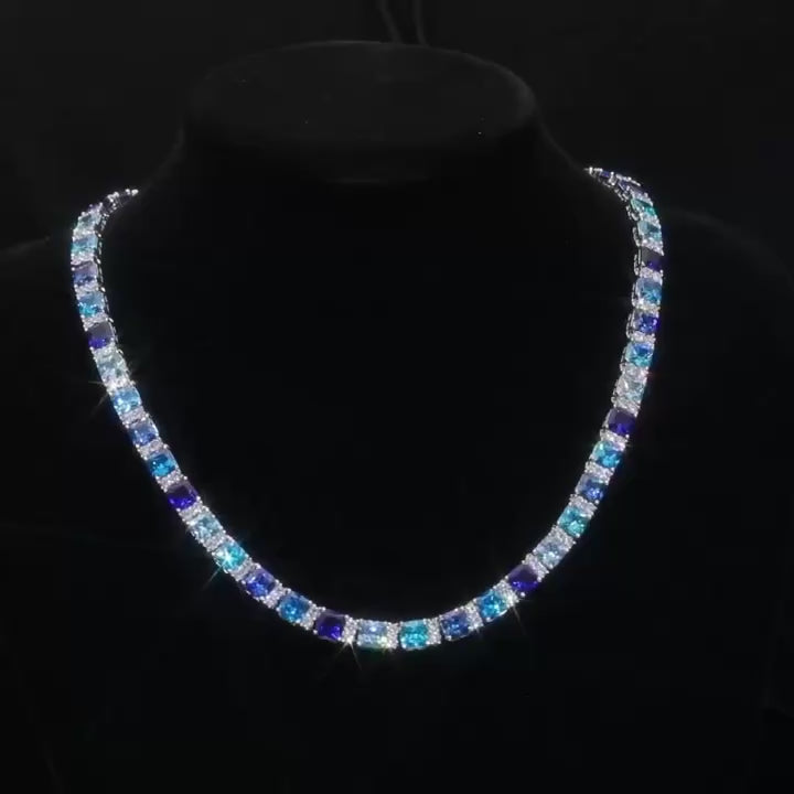 Cadena cuadrada azul